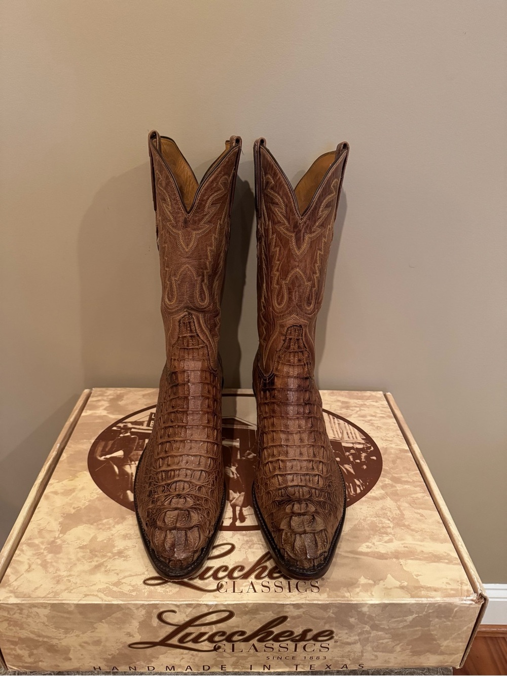 Men’s size 10.5 D Lucchese Caiman Brown Crocodile-Men’s Western Boots- Like new!